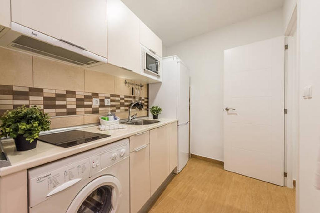 Barbieri Appartement Madrid Buitenkant foto